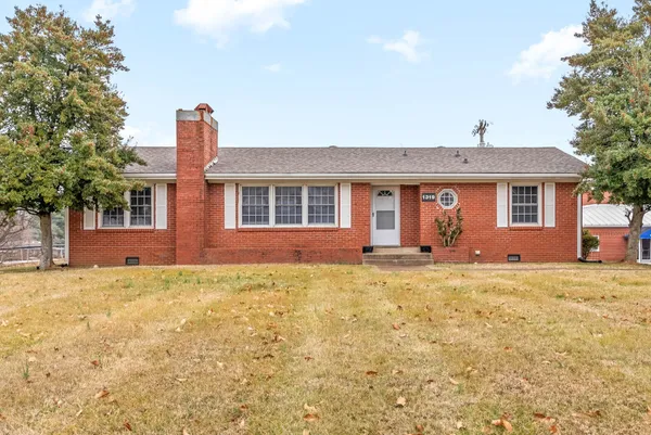 $1,850 | 1319 Fort Campbell Boulevard, Clarksville, TN 37042