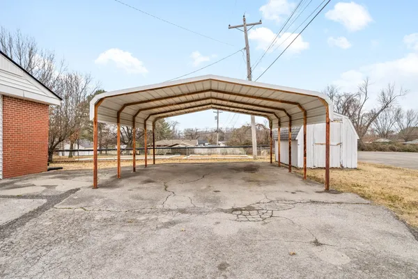 $1,850 | 1319 Fort Campbell Boulevard, Clarksville, TN 37042