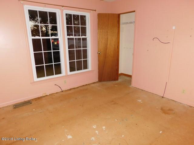 1577 Fairview Road Lawrenceburg, KY 40342 - Photo 21 of 28 Bedroom 3 (2)