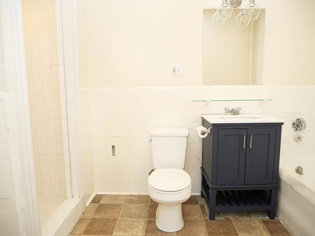 $4,415 | 223 St Paul Street, Unit 2, Brookline, MA 02446