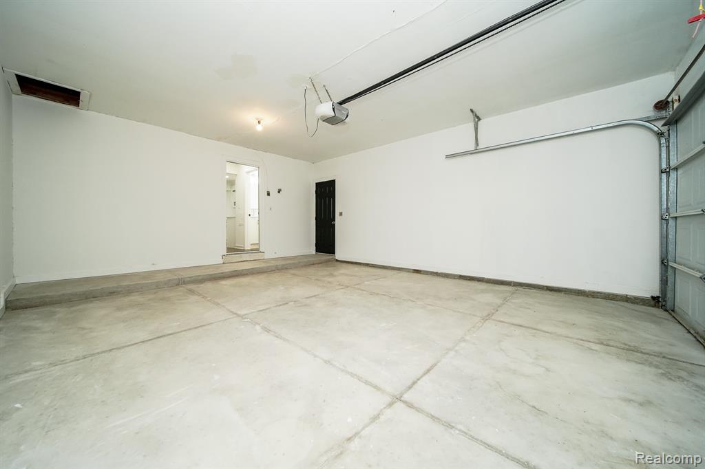 7382 Iron Gate Road Canton, MI 48187 - Photo 30 of 62