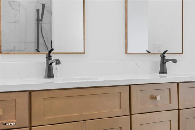 $459,950 | 211 Dry Kiln Court, Johnson City, TN 37615