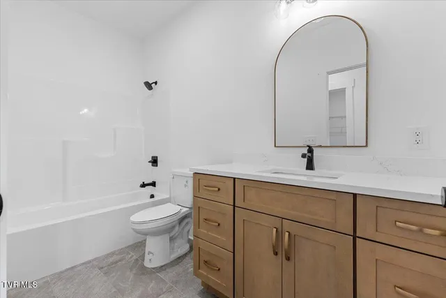 $459,950 | 211 Dry Kiln Court, Johnson City, TN 37615