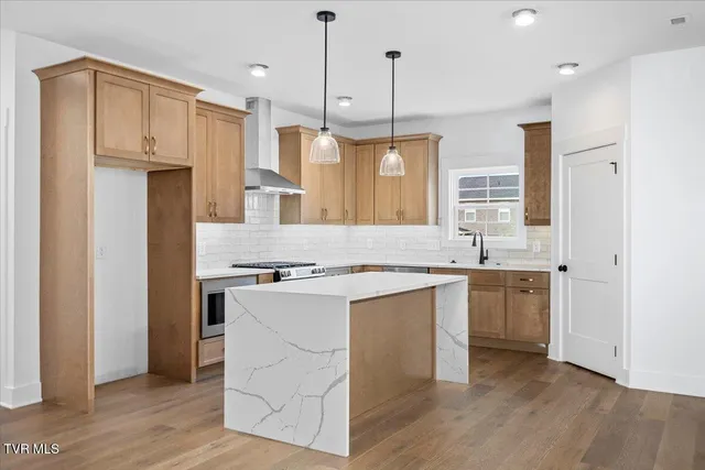 $459,950 | 211 Dry Kiln Court, Johnson City, TN 37615