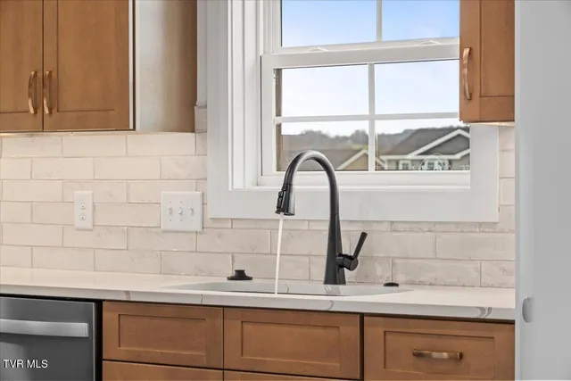 $459,950 | 211 Dry Kiln Court, Johnson City, TN 37615