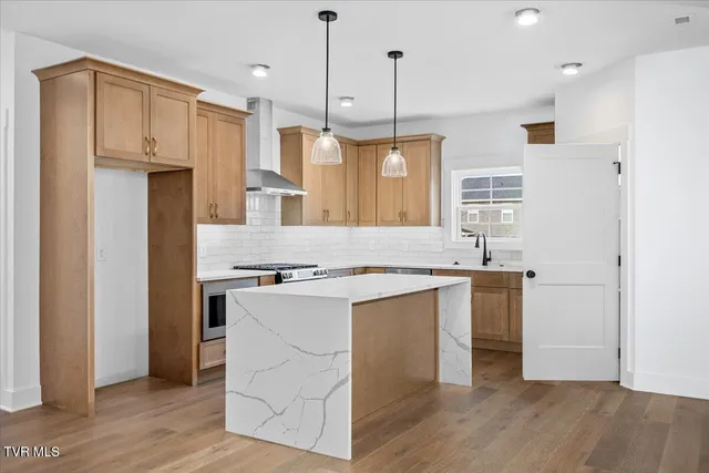 $459,950 | 211 Dry Kiln Court, Johnson City, TN 37615