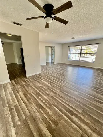 $2,100 | 13501 Whitby Road, Hudson, FL 34667