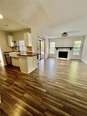 $2,100 | 13501 Whitby Road, Hudson, FL 34667