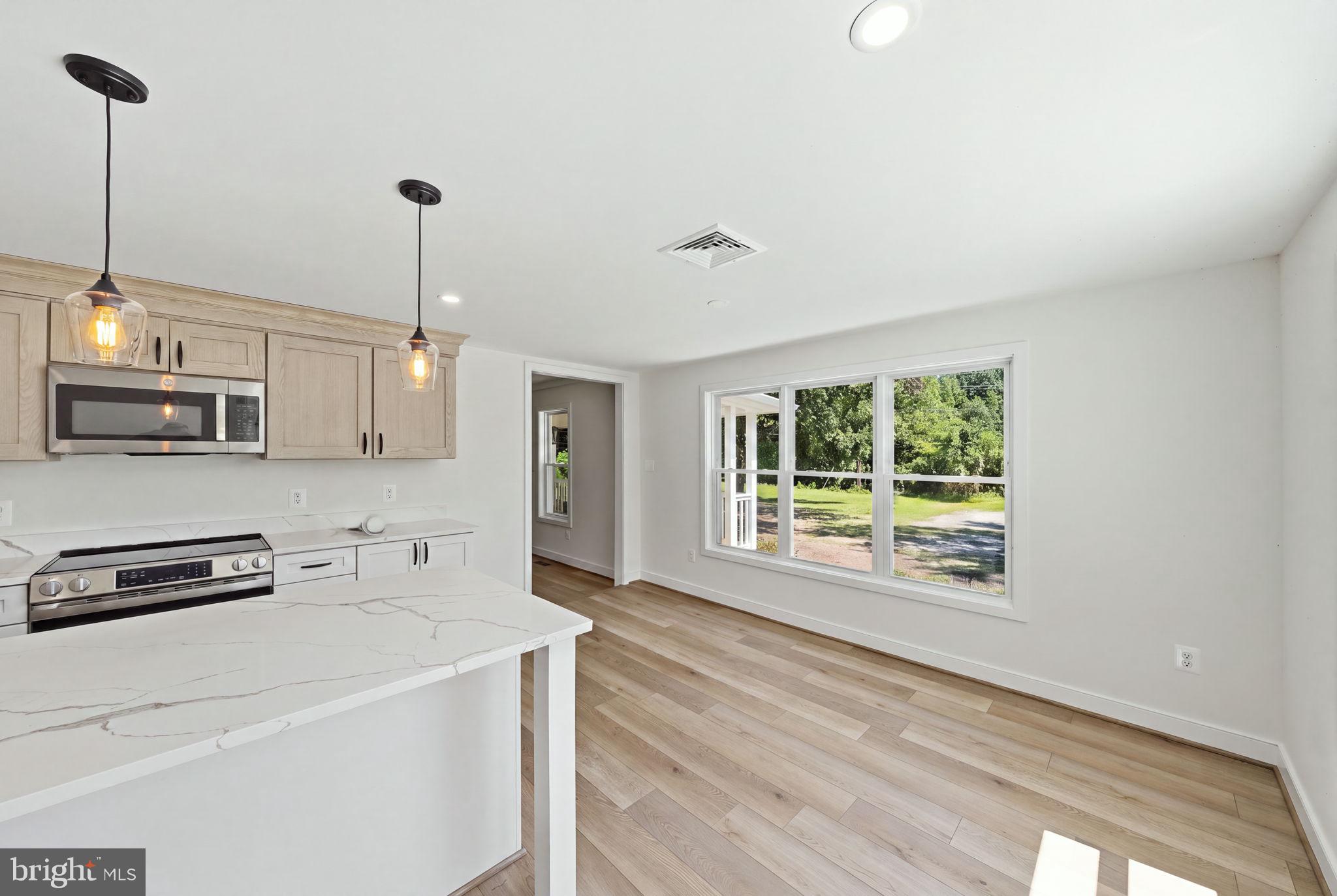 2010 River Road, Unit NORTHERN Lancaster, VA 22503 - Photo 12 of 87 Natural Light Galore