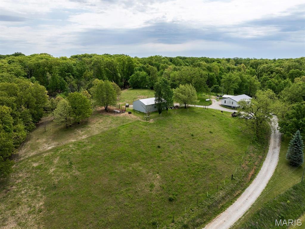 12746 Thorn Berry Road New London, MO 63459 - Photo 3 of 33