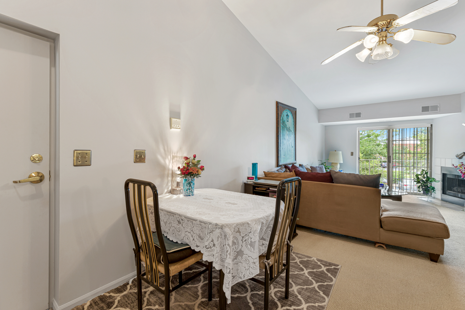 764 North Gary Avenue, Unit 210 Carol Stream, IL 60188 - Photo 9 of 25