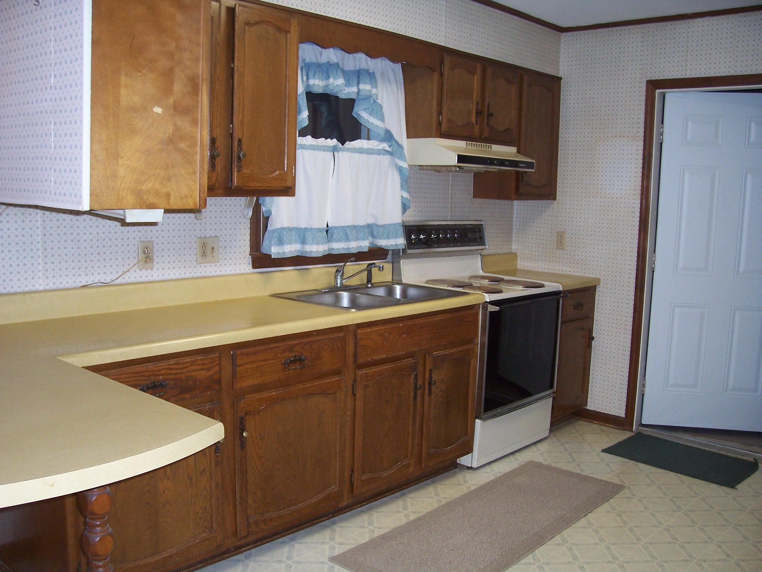 5101 Jackson River Road Hot Springs, VA 24445 - Photo 3 of 8 100_7853