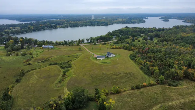 $1,750,000 | 36418 North Shoreland Road, Sturgeon Lake, MN 55783