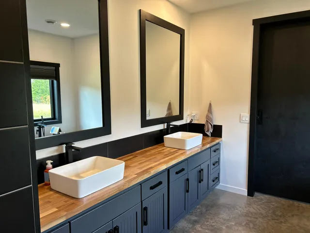 $1,750,000 | 36418 North Shoreland Road, Sturgeon Lake, MN 55783