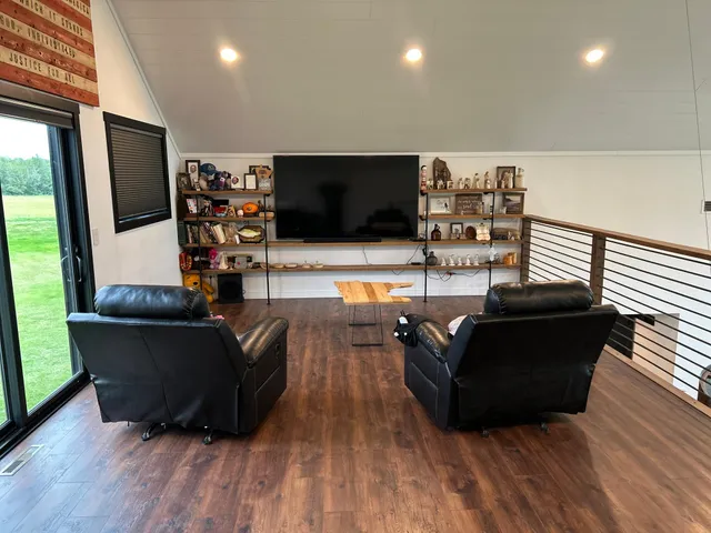 $1,750,000 | 36418 North Shoreland Road, Sturgeon Lake, MN 55783