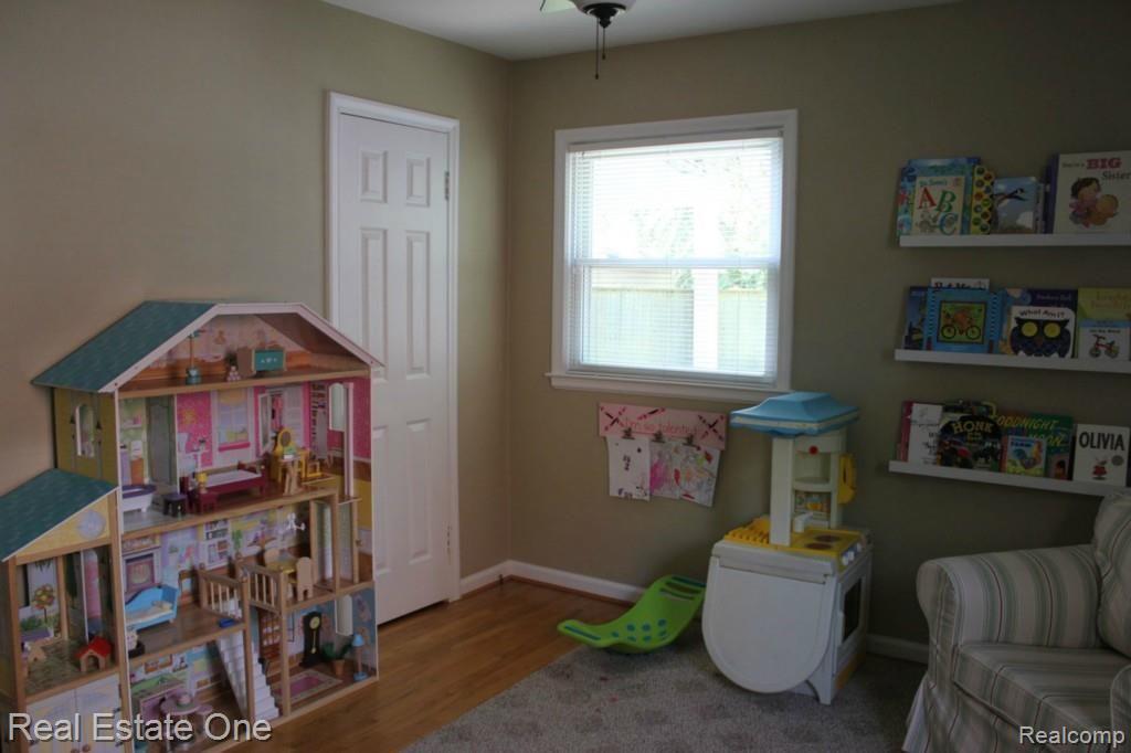 1666 Mansfield Road Birmingham, MI 48009 - Photo 24 of 33 Bedroom 4 View 1