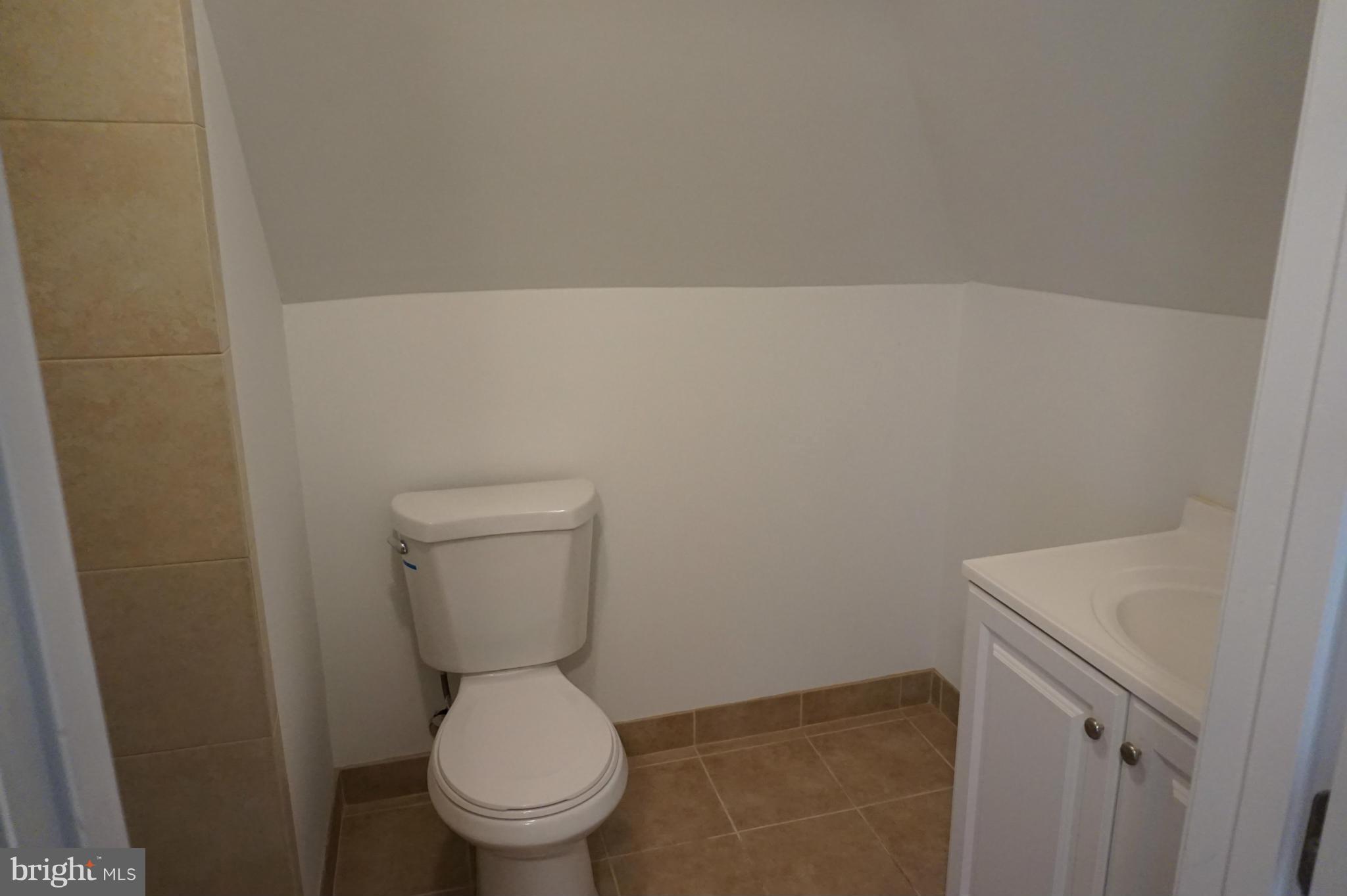 2101 Allendale Road Baltimore, MD 21216 - Photo 18 of 30 Bath