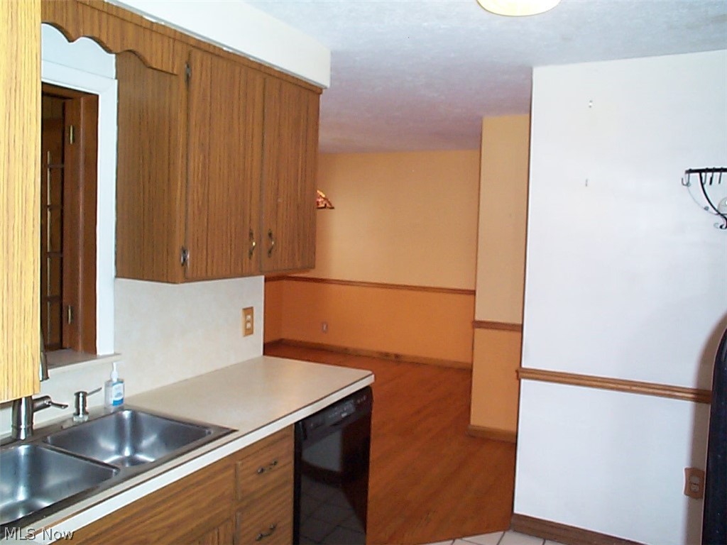1143 Ford Road Lyndhurst, OH 44124 - Photo 13 of 32 Gallery Image 13