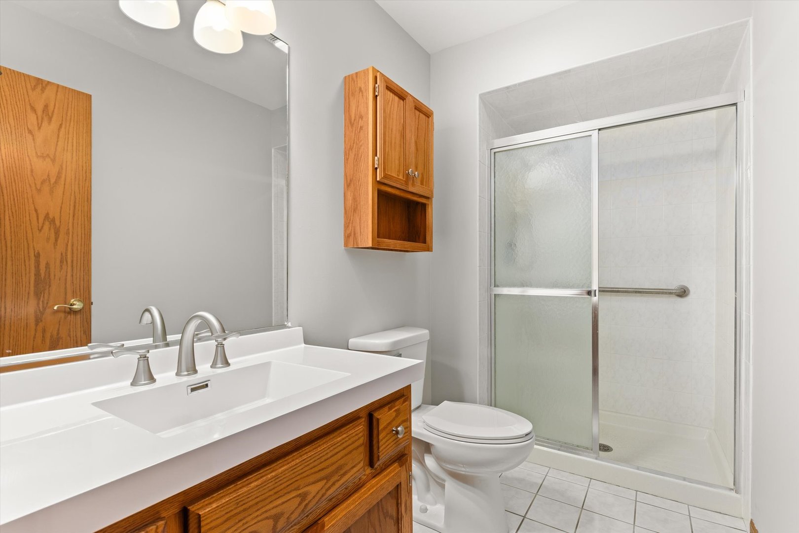 822 Eagle Creek Road Elwood, IL 60421 - Photo 20 of 41 a bathroom with a sink a toilet and shower