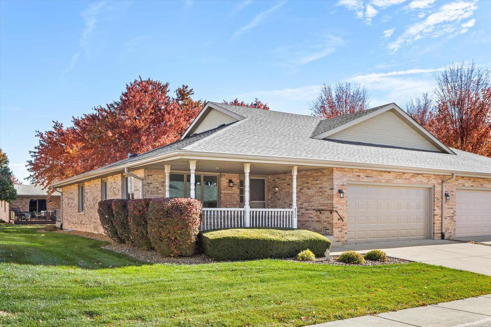 822 Eagle Creek Road Elwood, IL 60421 - Photo 2 of 41 a front view of a house with a yard and garage