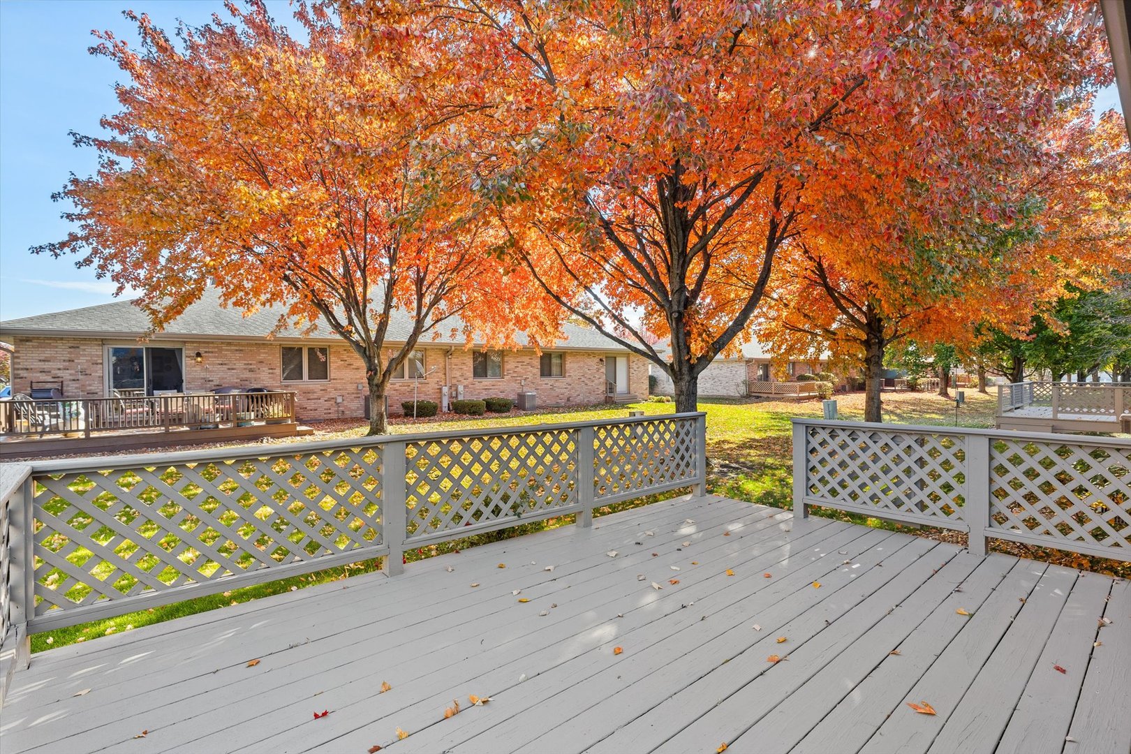 822 Eagle Creek Road Elwood, IL 60421 - Photo 38 of 41 a view of a house with wooden fence