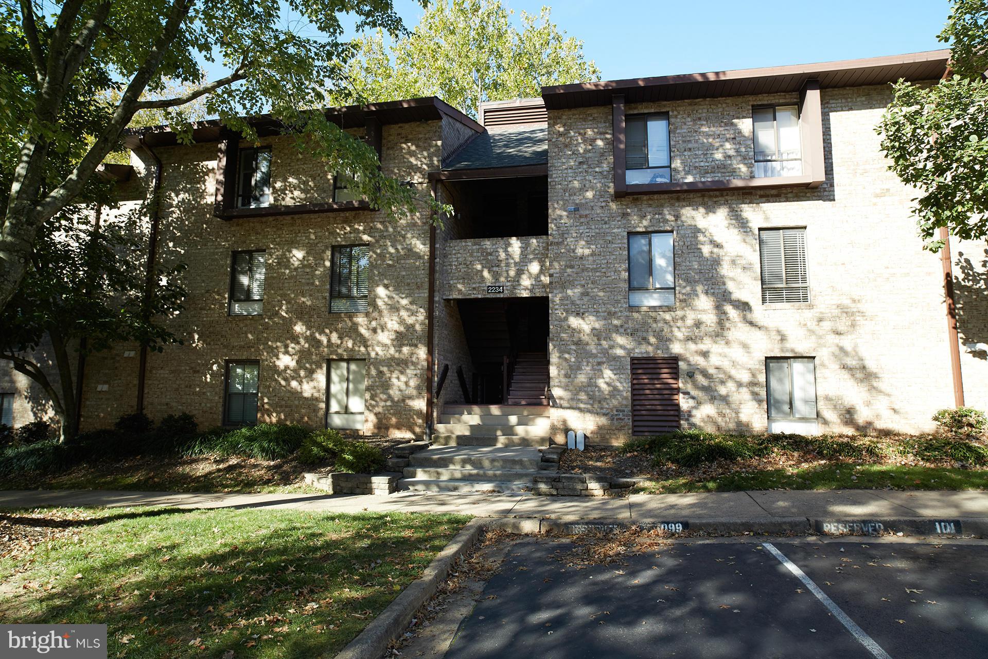 2234 Castle Rock Square, Unit 12C Reston, VA 20191 - Photo 3 of 22 Front