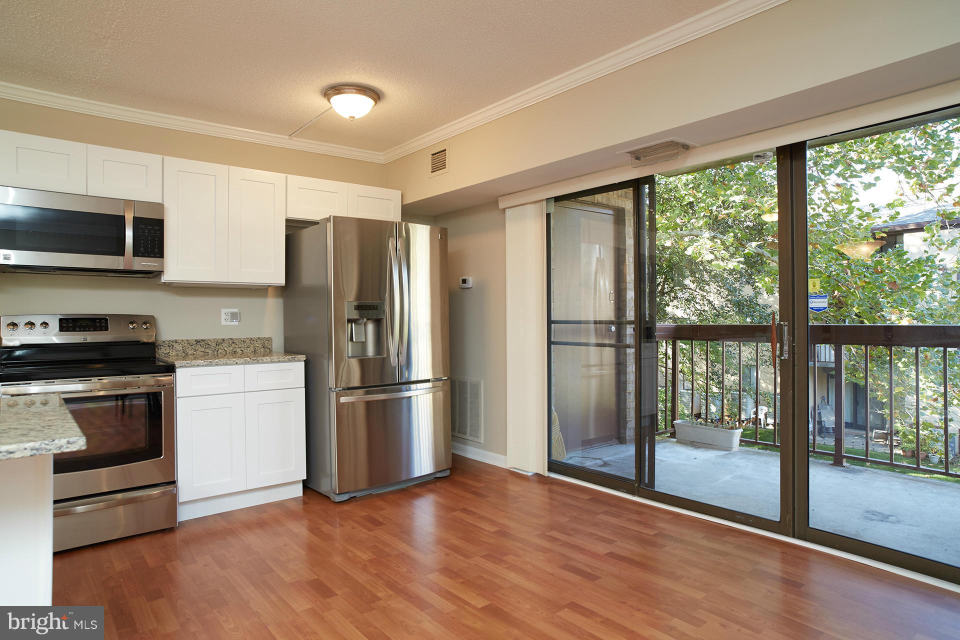 2234 Castle Rock Square, Unit 12C Reston, VA 20191 - Photo 8 of 22 Kitchen