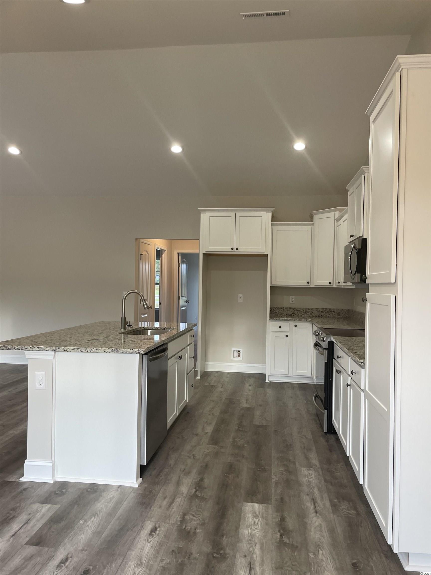 4189 Double Dee Road Aynor, SC 29511 - Photo 6 of 20 Gallery Image 6