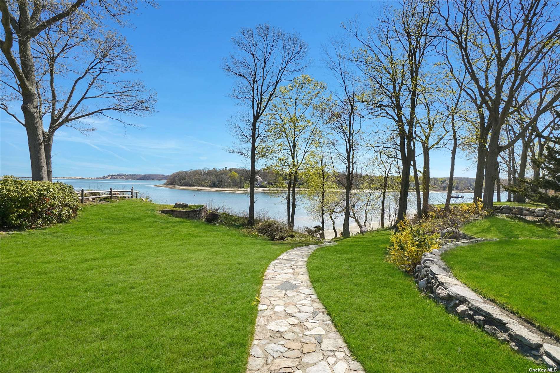 92 Dyke Road Setauket, NY 11733 - Photo 1 of 1 Gallery Image 1