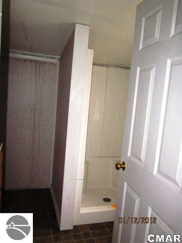 1350 Pine Grove Road Crystal, MI 48818 - Photo 10 of 15 1769218-9.JPG