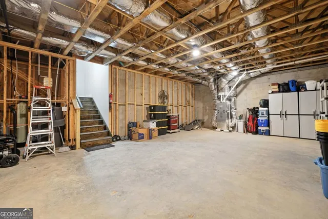 a view of a big room with furniture