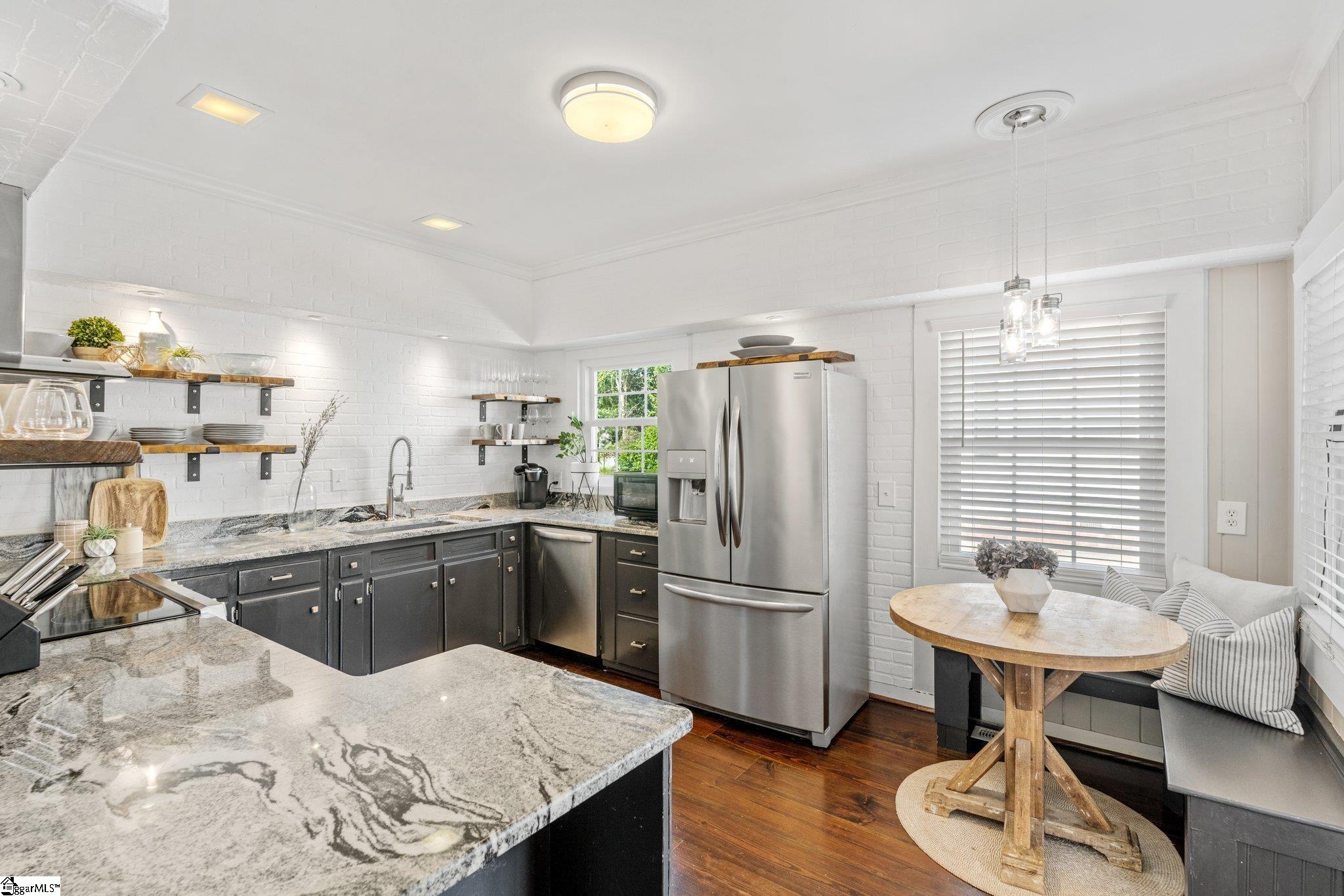311 East Faris Road Greenville, SC 29605 - Photo 15 of 39 Gallery Image 15