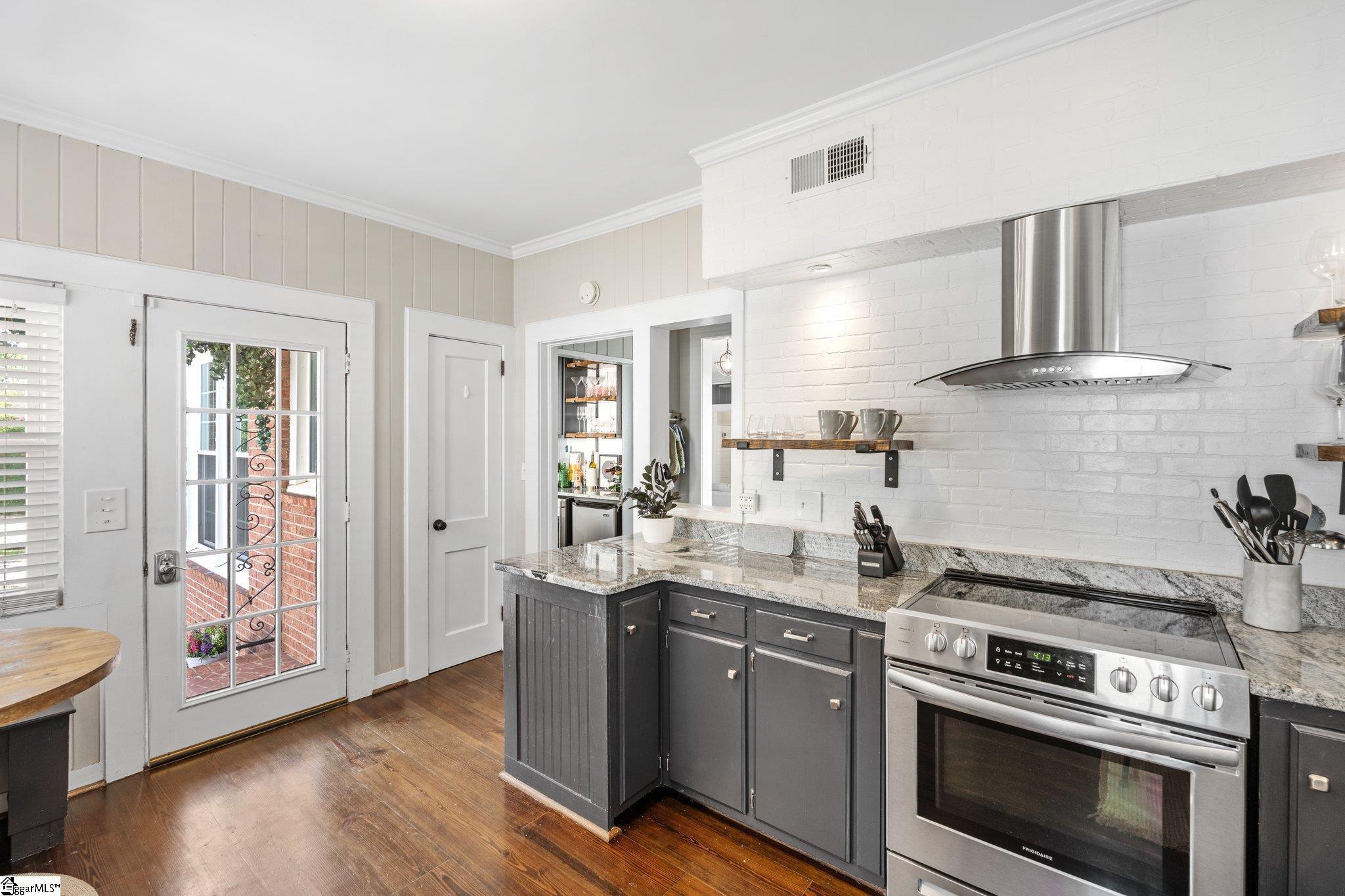 311 East Faris Road Greenville, SC 29605 - Photo 18 of 39 Gallery Image 18