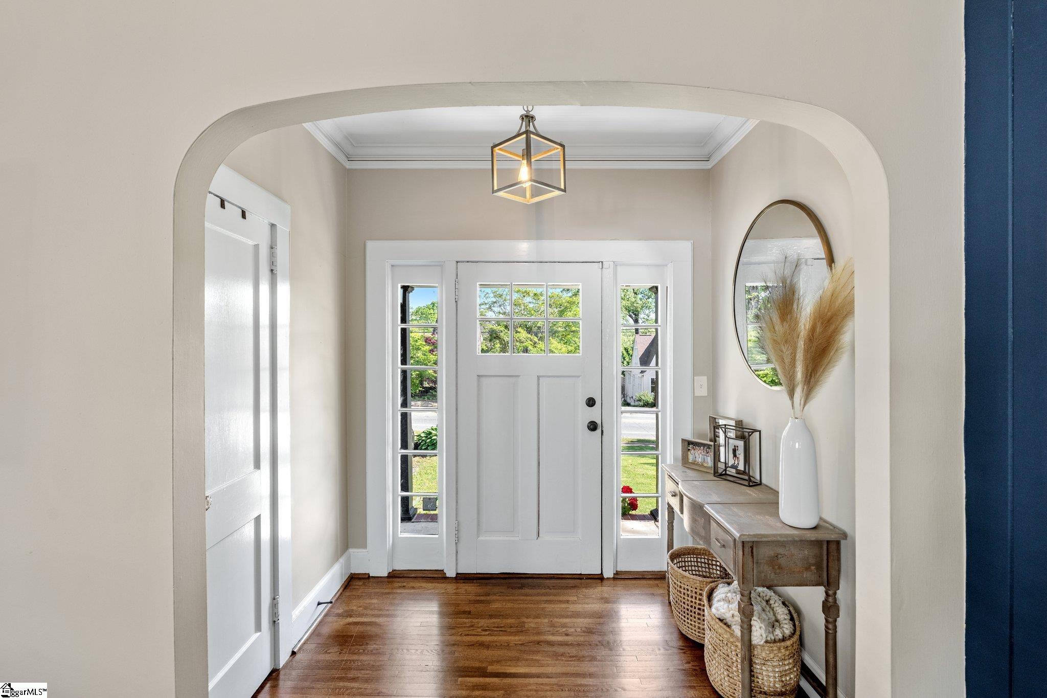 311 East Faris Road Greenville, SC 29605 - Photo 5 of 39 Gallery Image 5