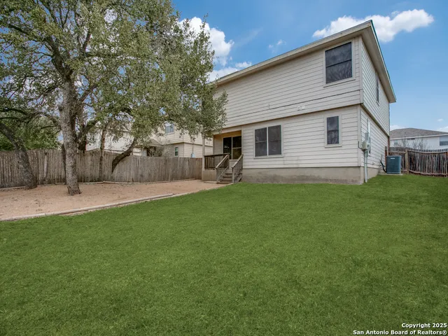 $1,895 | 10315 Crystal, Universal City, TX 78148