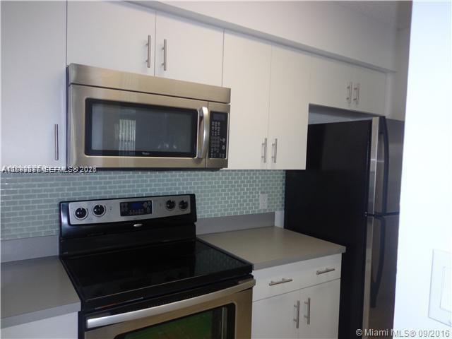 540 South Park Road, Unit 159 Hollywood, FL 33021 - Photo 2 of 19