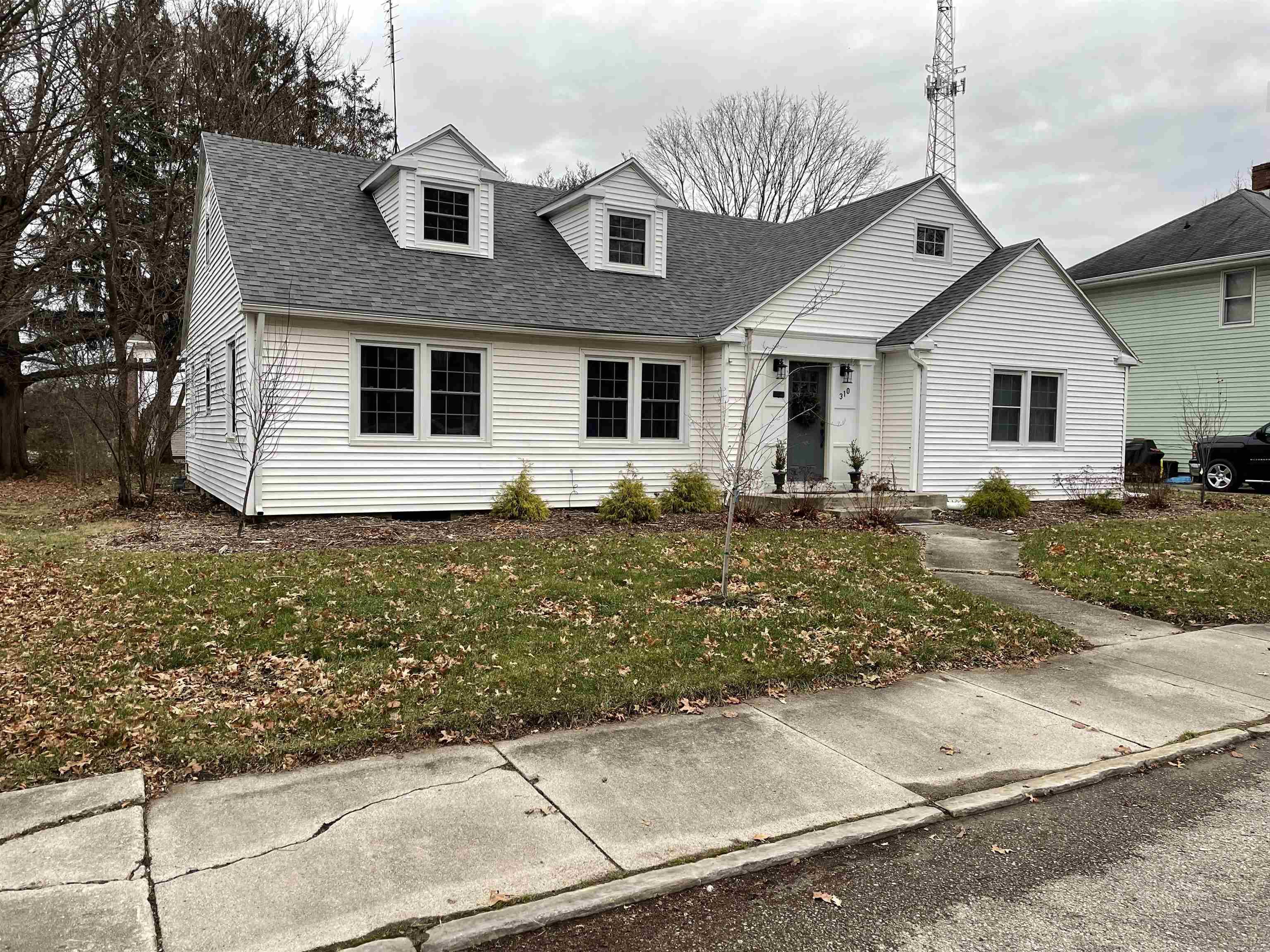 310 North 4th Street Decatur, IN 46733 - Photo 1 of 27
