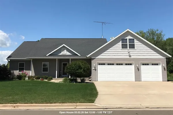$637,900 | 1107 Twin Harbor Drive, Winneconne, WI 54986