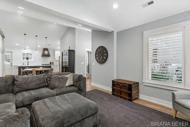 $675,000 | 6541 145th Avenue, Holland, MI 49423