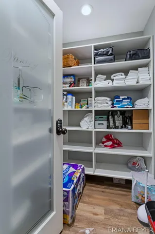 $675,000 | 6541 145th Avenue, Holland, MI 49423