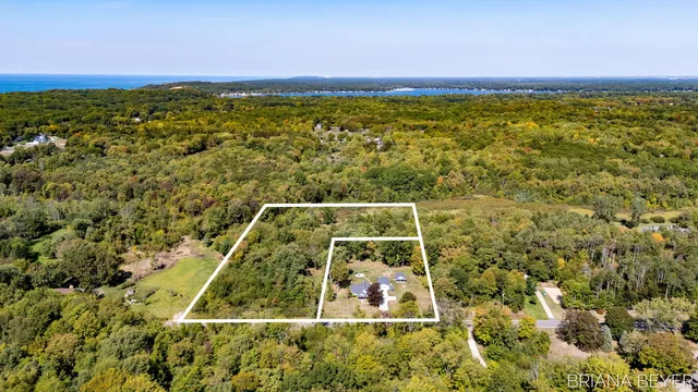 $675,000 | 6541 145th Avenue, Holland, MI 49423