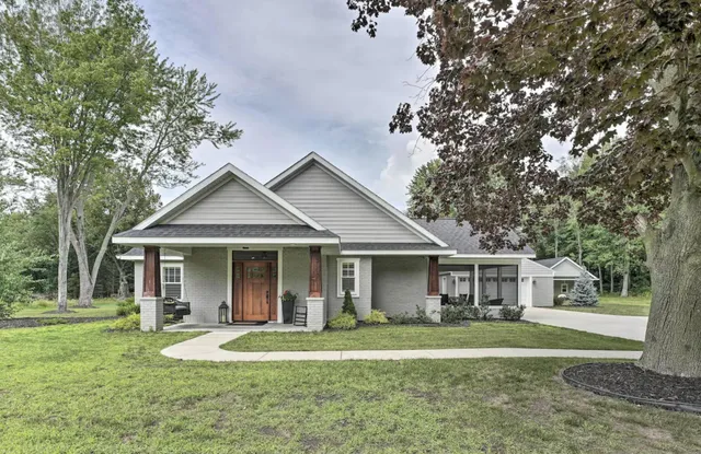 $675,000 | 6541 145th Avenue, Holland, MI 49423