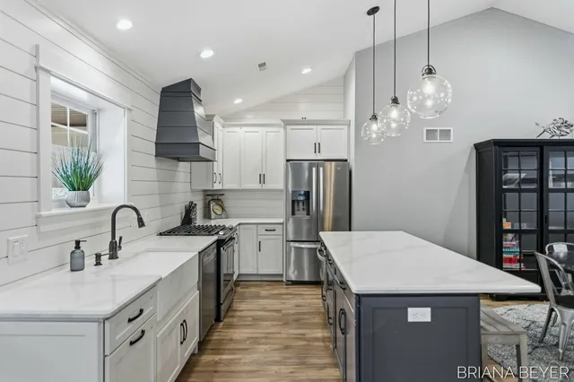 $675,000 | 6541 145th Avenue, Holland, MI 49423