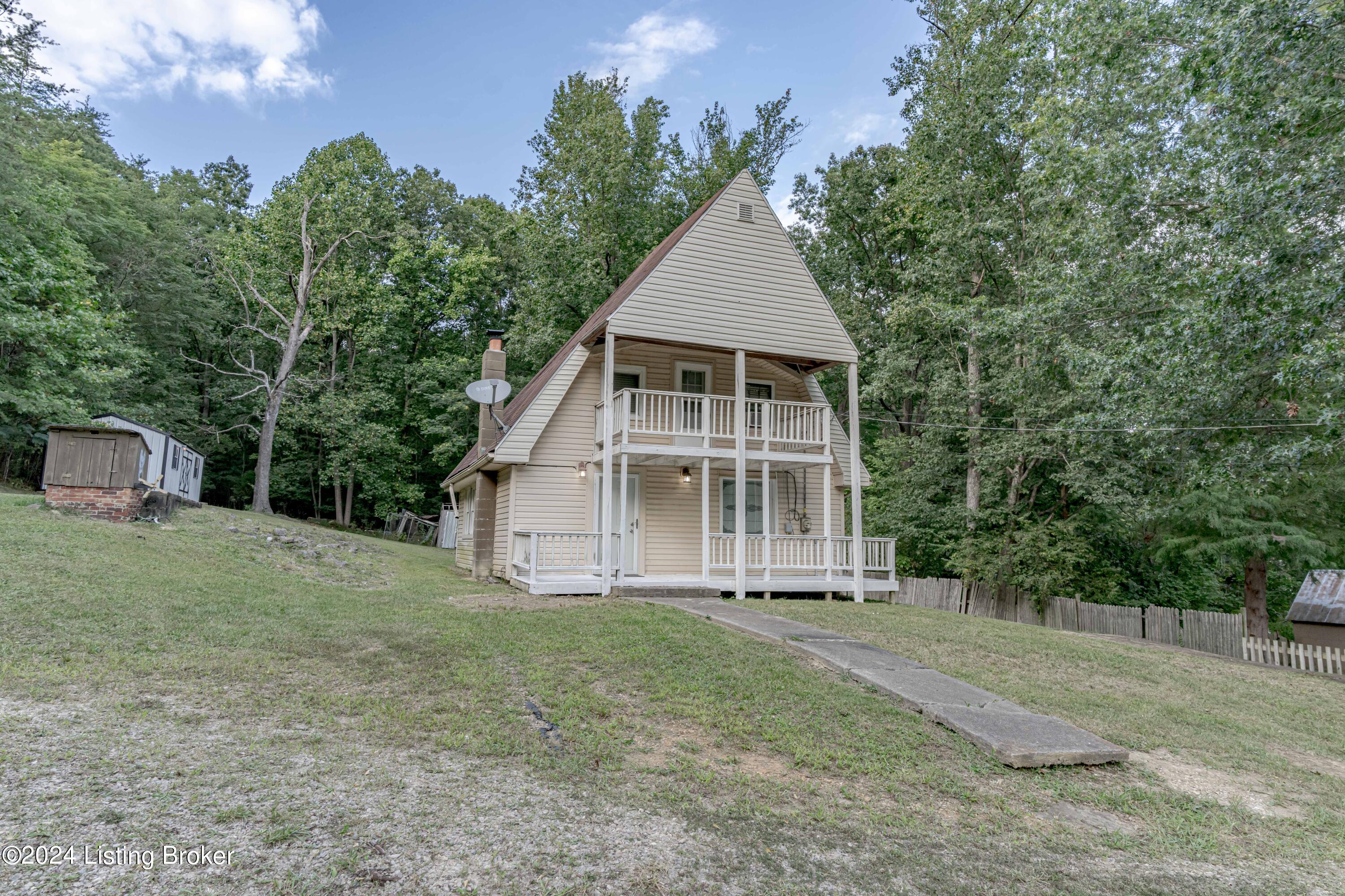 1145 Castleman Branch Road Shepherdsville, KY 40165 - Photo 3 of 43 DSC02798
