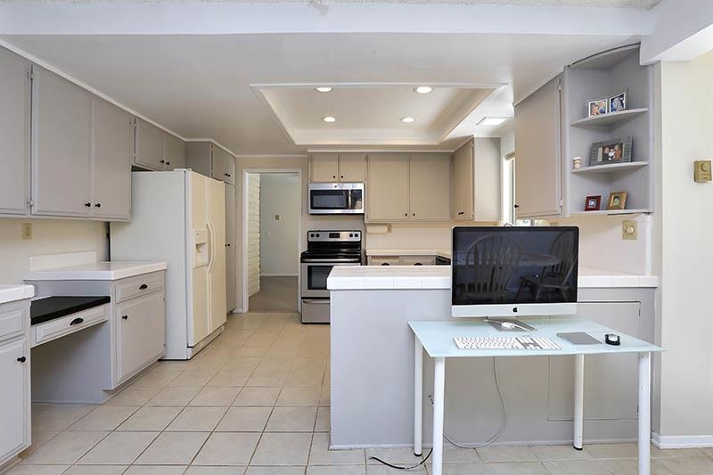 3235 Vía Altamira Fallbrook, CA 92028 - Photo 15 of 25 Gallery Image 15