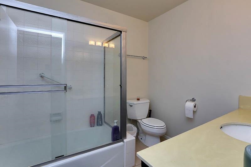 3235 Vía Altamira Fallbrook, CA 92028 - Photo 17 of 25 Gallery Image 17