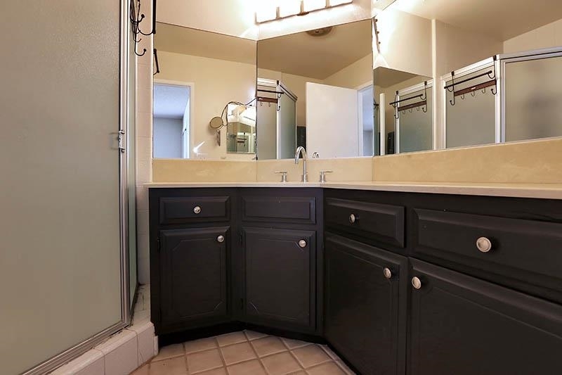 3235 Vía Altamira Fallbrook, CA 92028 - Photo 9 of 25 Gallery Image 9