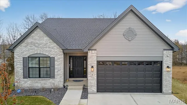 $570,000 | 5 Challenger Court, O'Fallon, MO 63366