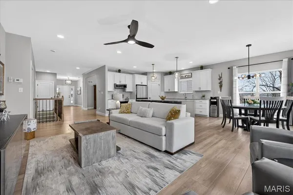 $570,000 | 5 Challenger Court, O'Fallon, MO 63366
