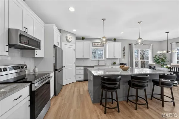 $570,000 | 5 Challenger Court, O'Fallon, MO 63366